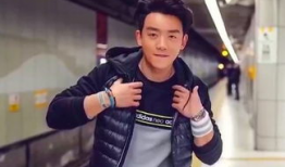 娱乐圈吃瓜爆料助理是谁,揭秘神秘助理身份大揭秘